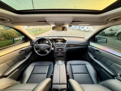 2010 Mercedes-Benz E 350 3.5-liter V6 Engine Blue Black
