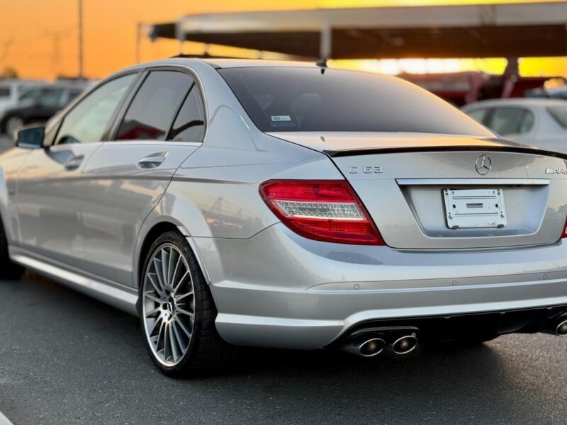 2010 Mercedes C63 AMG 6.2-liter V8 Engine Silver Black