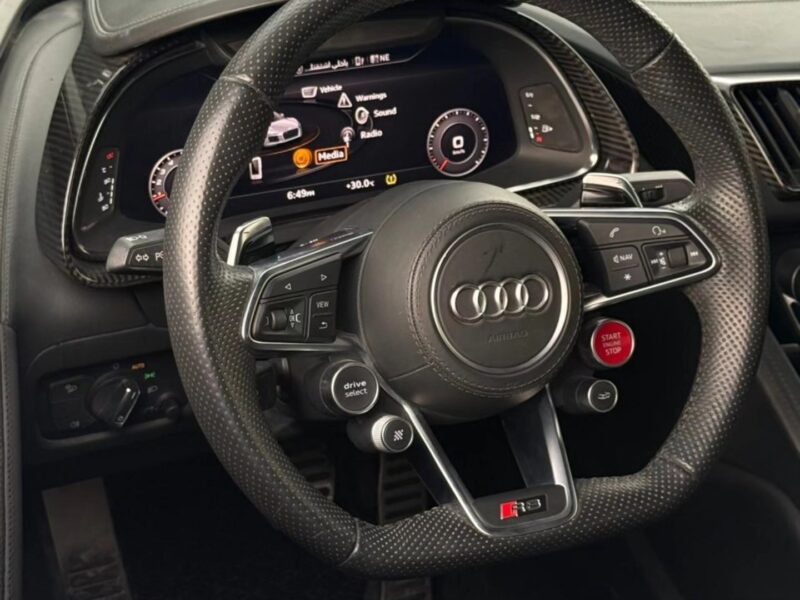 Audi R8 High Performance V10 Engine V10 2021 in Excellent Condition White