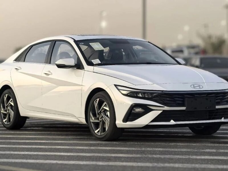 Hyundai Elantra 2025 Hyundai Elentra 1.5L CVT GLX Elite White Black