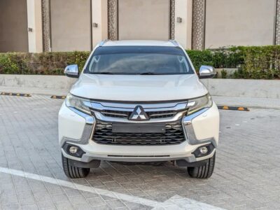 2017 Mitsubishi Montero Sport GLX 4WD GCC IN EXCELLENT CONDITION White Beige
