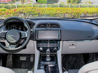 Jaguar F Pace SVR 5.0L Engine 2019 Jaguar F-Pace SVR Silver White