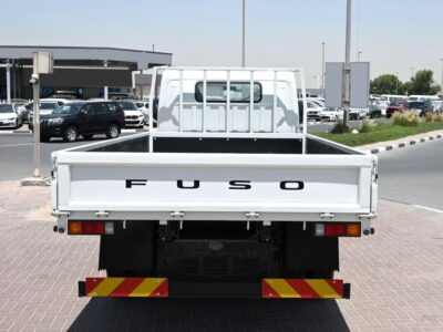 2024 Mitsubishi Fuso Canter MITSUBISHI CANTER CARGO 4.2L DSL SCABIN 4X2 MT White