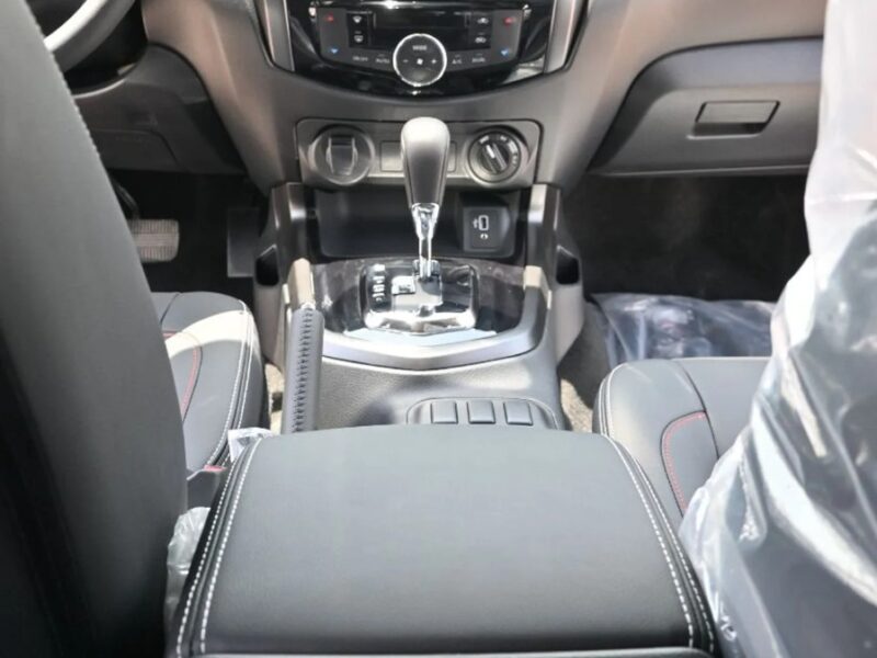 2025 Nissan Navara NISSAN NAVARA 2.5L DIESEL PRO4X 4X4 BLACK DC
