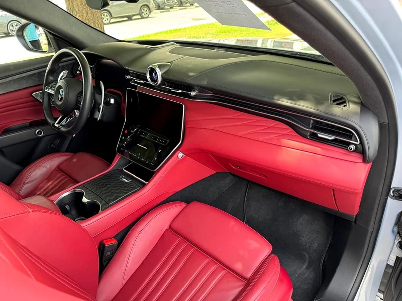 2023 Maserati Grecale Modena CLEAN TITLE FRESH Silver Red