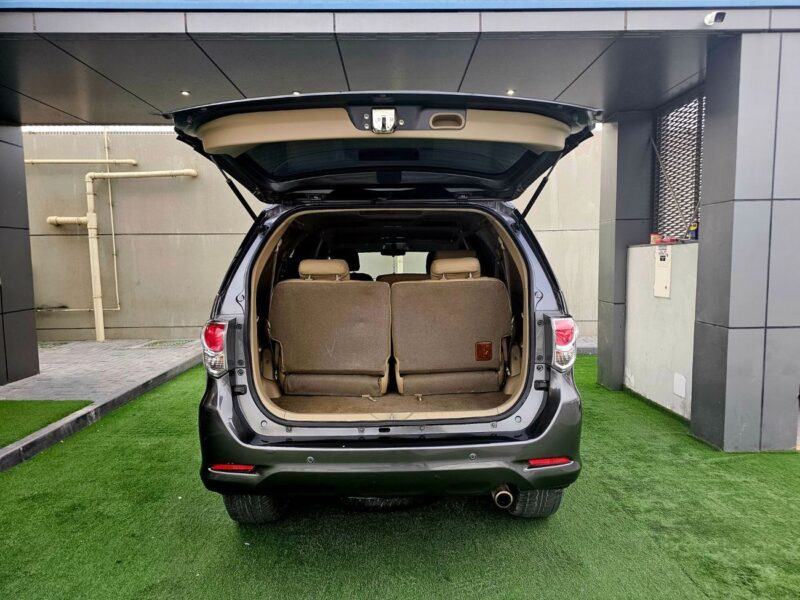 2015 Toyota Fortuner EXR V4 2.7L 4WD Grey Beige GCC Specs