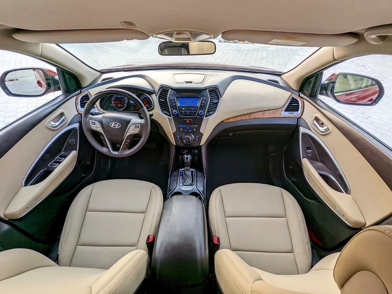 2016 Hyundai Santa Fe Comfort Plus GCC Mint Condition Red Beige