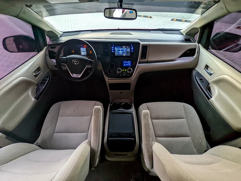 2015 Toyota Sienna LE Mid Option in Perfect Condition Red Beige