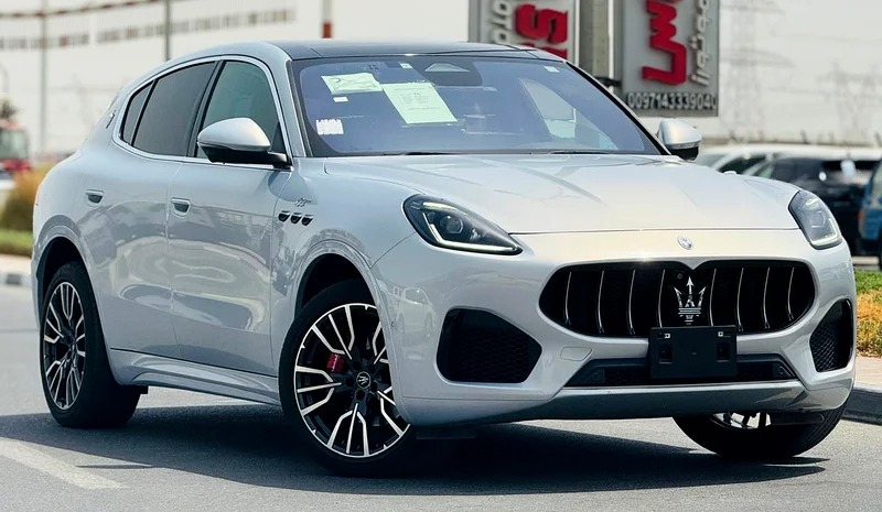 2023 Maserati Grecale Modena CLEAN TITLE FRESH Silver Red