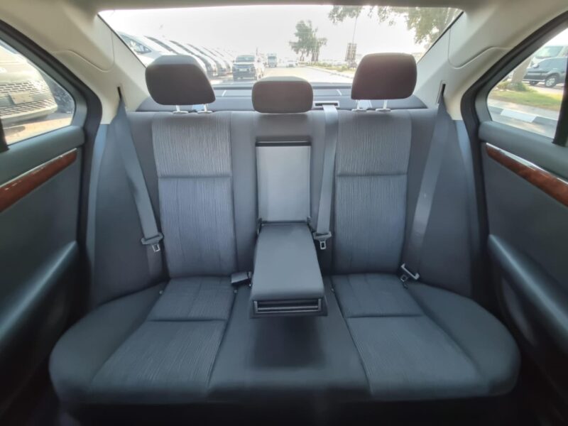 2008 Mercedes-Benz C250 2.5-liter V6 Engine White Grey