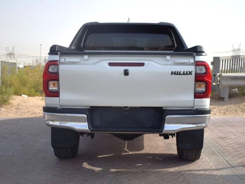 2022 Toyota Hilux S GLX Limited 2.8 litre 4 Cylinder AT RHD White Black