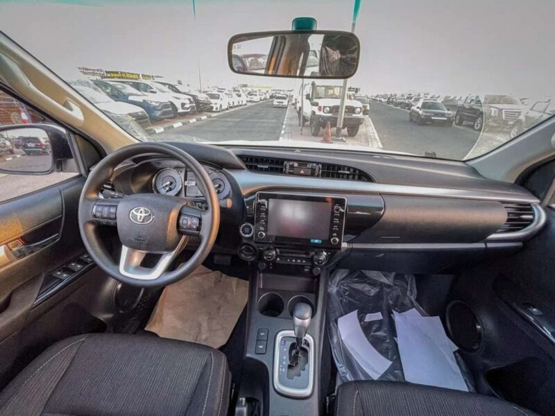 2025 Toyota Hilux SR5 2.4L DIESEL Jordan Specs White Burgundy