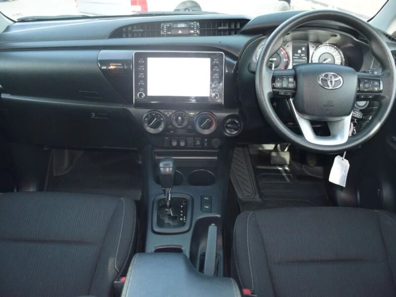 2022 Toyota Hilux S GLX Limited 2.8 litre 4 Cylinder AT RHD White Black