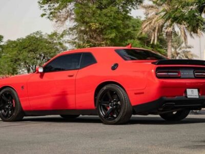 2022 Dodge Challenger 6.2L V8 Engine GCC Specifications Red