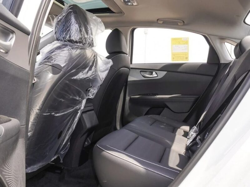 2024 Kia K3 Kia K3 Automatic 4 Cylinder Engine White Black