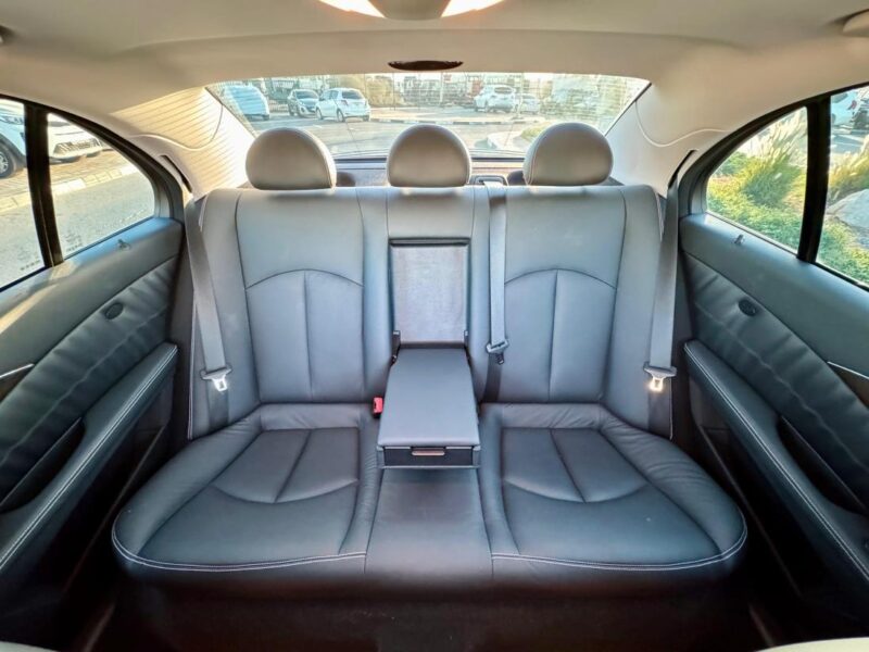 2008 Mercedes-Benz E 550 5.5-liter V8 Engine Petrol Black