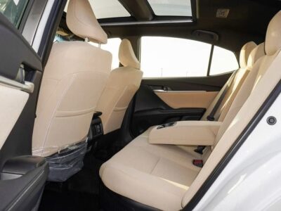 2025 Toyota Camry LE HEV 2.5L 4 Cylinder Engine Hybrid White Beige