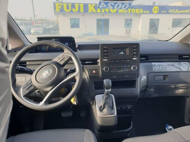 2024 Hyundai Staria 3.5 litre V6 Engine PETROL White Grey
