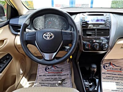2022 Toyota Yaris S 1.5L ENGINE Clean Title Perfect Condition Silver Beige