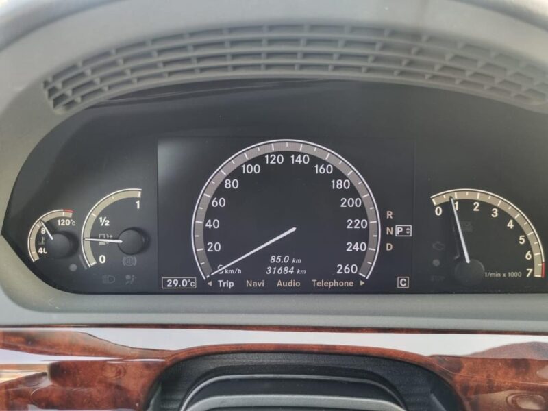 2008 Mercedes-Benz S 550 5.5 litre V8 Engine Silver Black