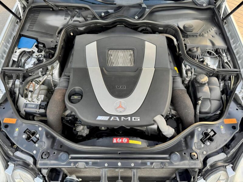 2007 Mercedes-Benz E 550 5.5-liter 8 cylinders Engine Silver Black