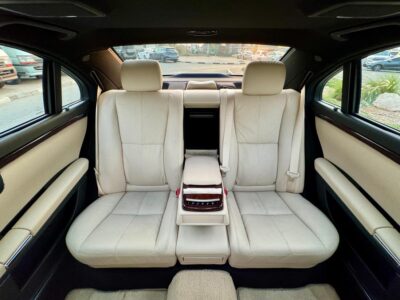 2007 Mercedes-Benz S 550 5.5-liter 8 Cylinder V8 Engine White Beige