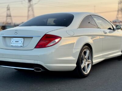 2007 Mercedes-Benz CL 550 5.5-liter V8 engine White Tan