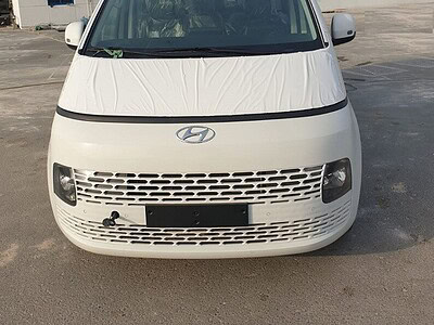 2024 Hyundai Staria 3.5 litre V6 Engine PETROL White Grey