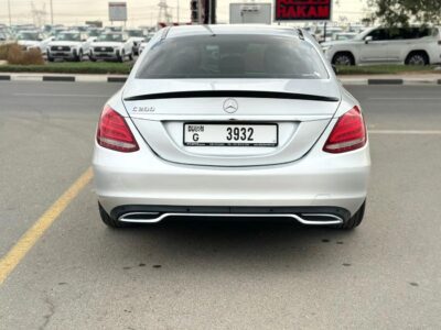 2017 Mercedes-Benz C 200 Turbocharged 16-valve Inline 4-cylinder Silver Black