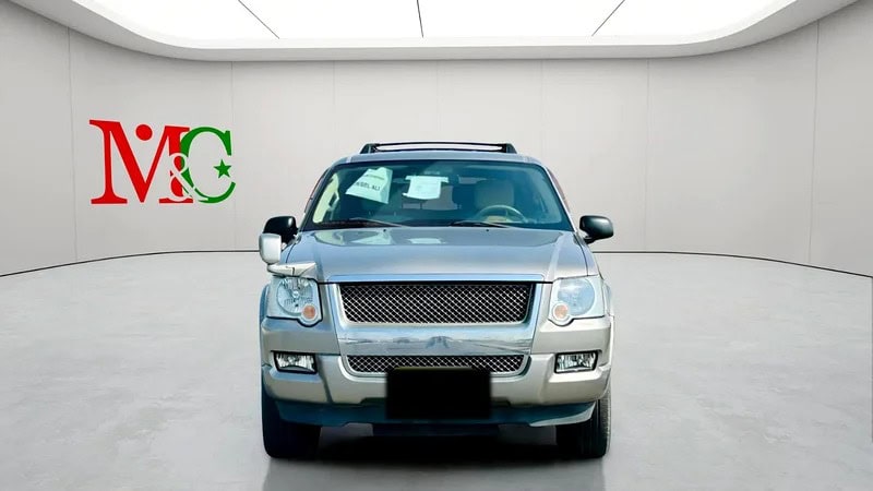 2008 Ford Explorer XLT Ford Explorer XLT Neat and Clean Car Gold Beige