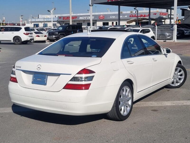 2007 Mercedes-Benz S 550 5.5 Liters 8 Cylinders V8 Engine WHITE BLACK