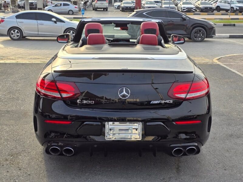 2019 Mercedes-Benz C300 Convertible 2.0 litres 4 cylinders Engine Black Red