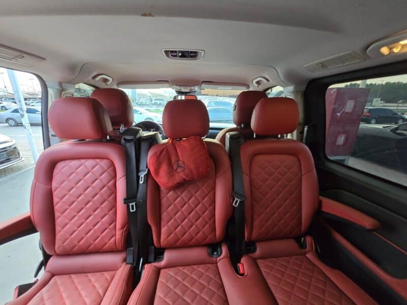 2018 Mercedes-Benz V250 2.0-litre 4 Cylinder Engine Black Red