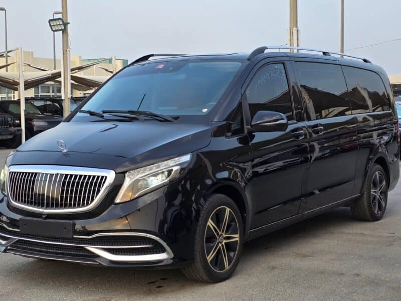 2018 Mercedes-Benz V250 2.0-litre 4 Cylinder Engine Black Red