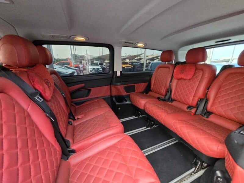 2018 Mercedes-Benz V250 2.0-litre 4 Cylinder Engine Black Red