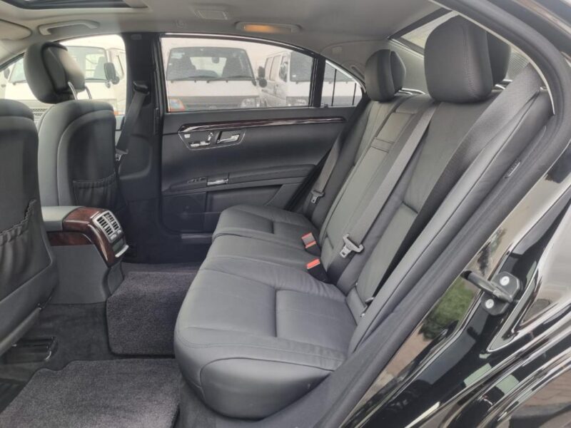 2007 BLACK Mercedes-Benz S 550 5.5 Liters 8 Cylinders V8 Engine