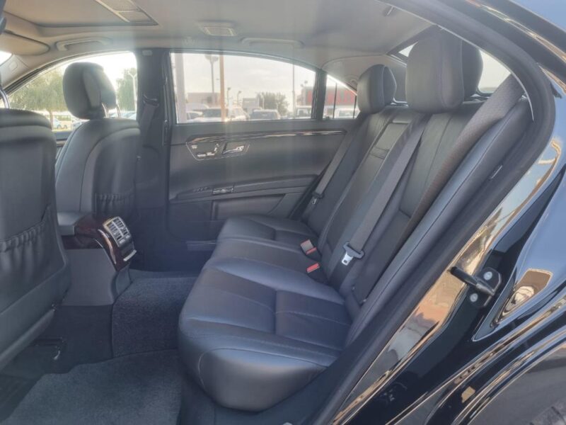 2007 Mercedes-Benz S 550 5.5 Liters 8 Cylinders BLACK