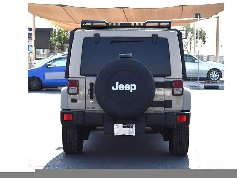 2018 Jeep Wrangler 3.6 litre 6 Cylinder Engine Petrol Beige Black