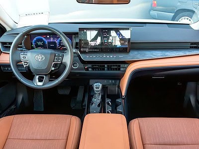 2024 Toyota Camry GLX Hybrid Sedan White Tan
