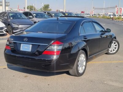2007 Mercedes-Benz S 550 5.5 Liters 8 Cylinders BLACK