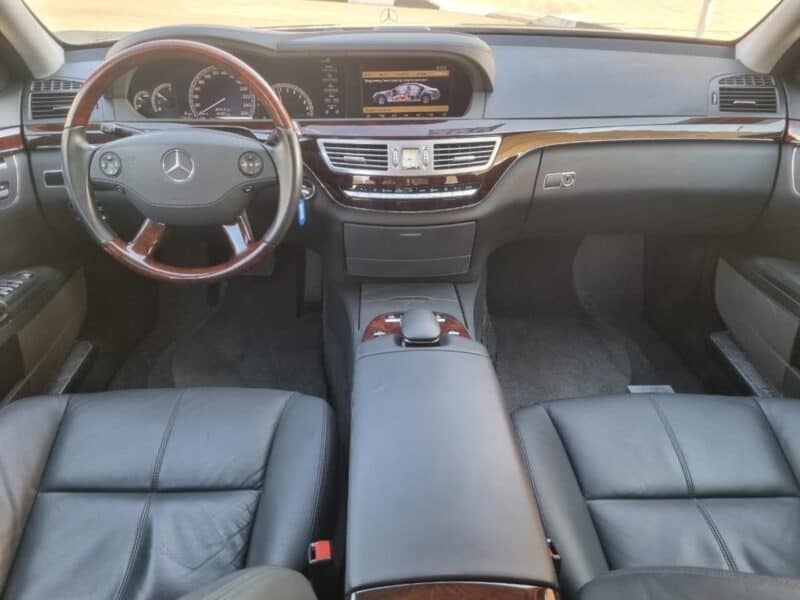 2007 Mercedes-Benz S 550 5.5 Liters 8 Cylinders BLACK