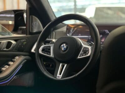 2023 BMW X7 xDriveM60i 4-cylinder 2.0 Turbo Full option White Black
