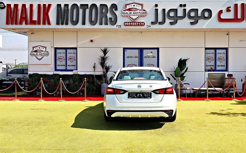 2022 Nissan Altima S 4 Cylinder Engine White Beige