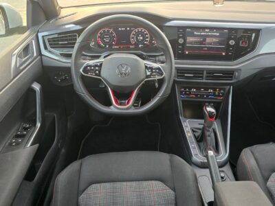 2022 Volkswagen Polo GTI 2.0 liters 4 Cylinders White Black