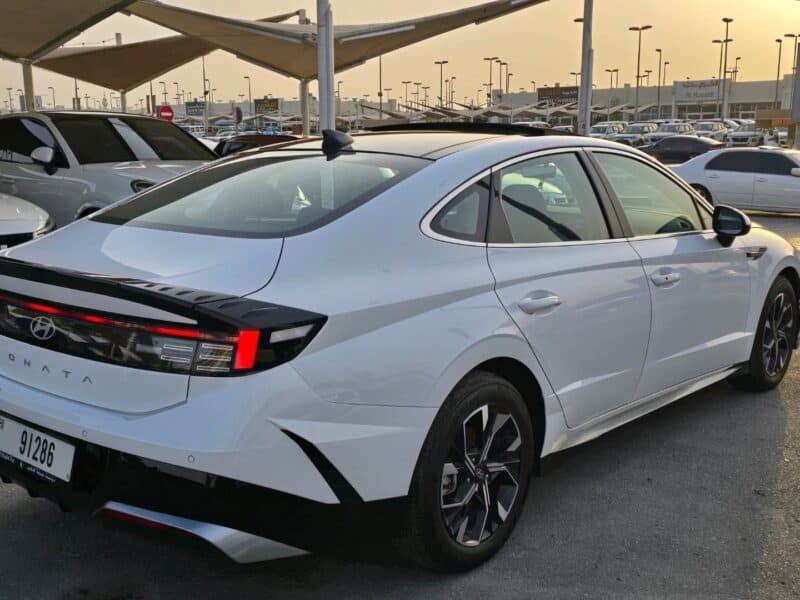 2024 Hyundai Sonata 2.5L Inline-4 Cylinder Engine White Black