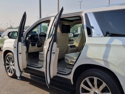 2021 Cadillac Escalade 6.2L V8 Gasoline Engine White Beige