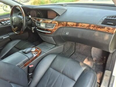 2006 Mercedes-Benz S-Class S 550 in Perfect Condition White Black