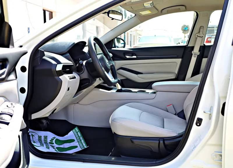 2022 Nissan Altima S 4 Cylinder Engine White Beige