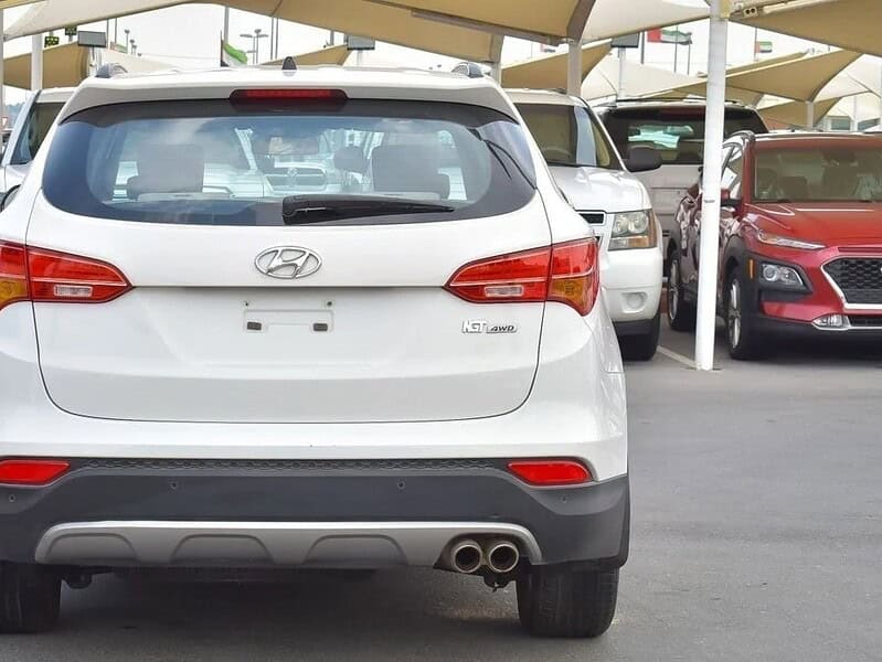 2016 Hyundai Santa Fe 4WD SUV Petrol GCC Specs White Beige