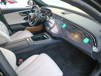 2025 Mercedes-Benz E200 2.0L Inline-4 Turbocharged Gasoline Black Beige